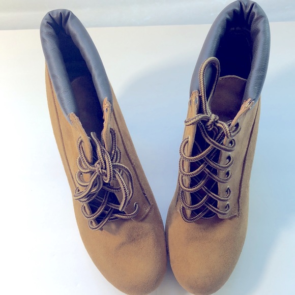 Shi by Journey Ankle Boots with 3 inch heel - Picture 3 of 6